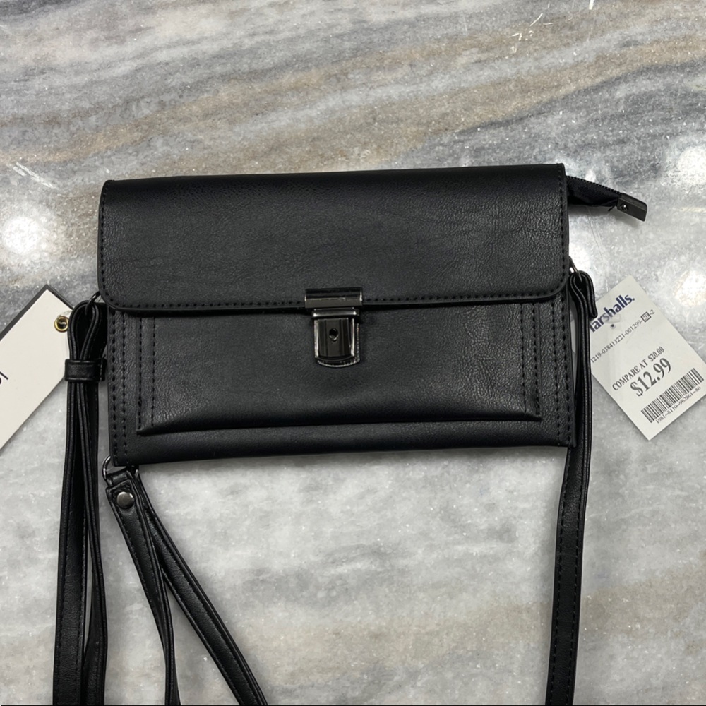 Elegant Black Faux Leather Crossbody Bag